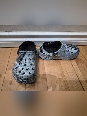 Crocs toddler (child) size 12 lined shoes